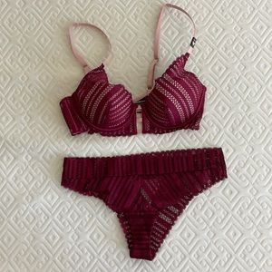 Victoria’s Secret set